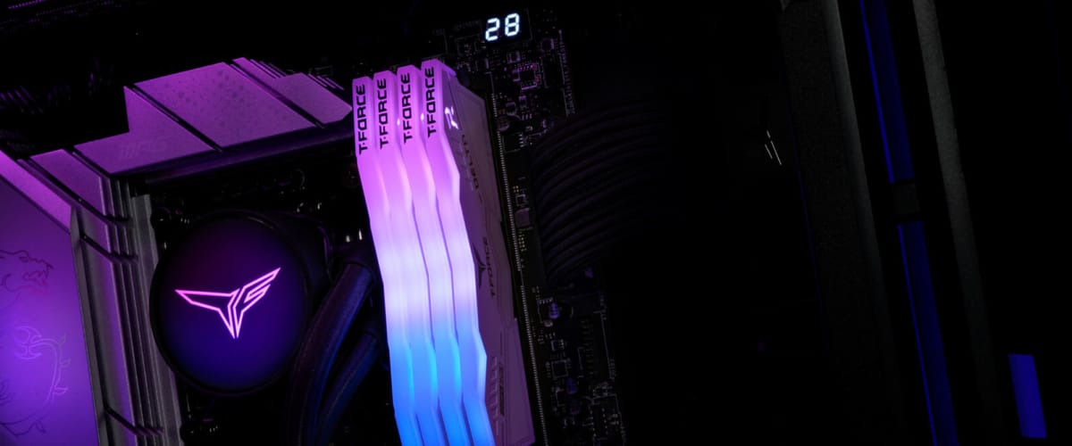TEAMGROUP T-Force Delta RGB 32GB